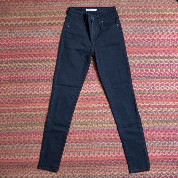 LEVIS WOMENS BLACK 721 HIGH RISE CLASSIC BASIC SKINNY JEANS - Picture 1 of 6